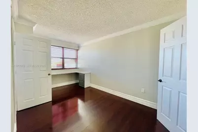 10000 NW 9th St Cir #2, Miami, FL 33172 - Photo 18