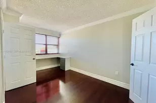 10000 NW 9th St Cir, Miami, FL 33172 - Photo 18