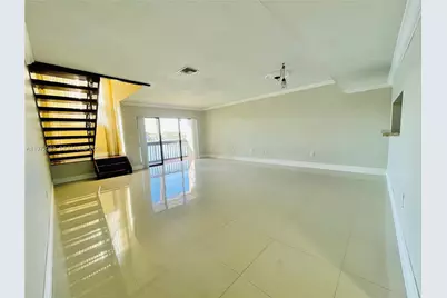 10000 NW 9th St Cir #2, Miami, FL 33172 - Photo 8