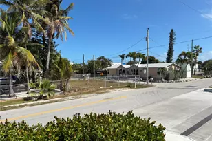 319 Tuskegee St, Marathon, FL 33050 - Photo 1