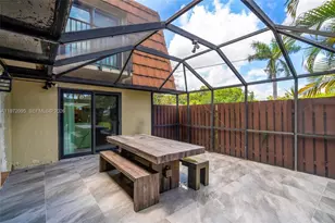 11903 SW 11th Ct, Davie, FL 33325 - Photo 2