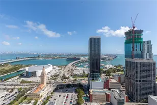 121 NE 5th St, Miami, FL 33132 - Photo 50