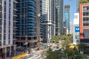 121 NE 5th St, Miami, FL 33132 - Photo 14