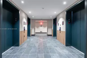 121 NE 5th St, Miami, FL 33132 - Photo 38