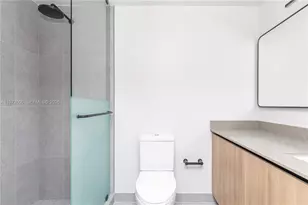 121 NE 5th St, Miami, FL 33132 - Photo 20