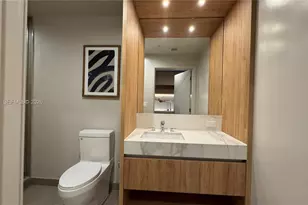 11 6th, Miami, FL 33132 - Photo 18