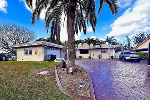 530 SW 136th Pl, Miami, FL 33184 - Photo 1