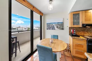 2555 Collins Ave, Miami Beach, FL 33140 - Photo 8