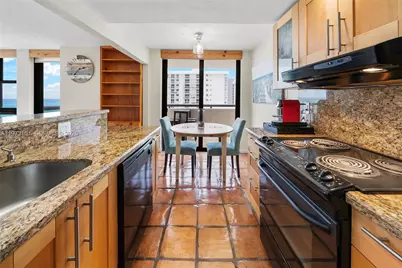 2555 Collins Ave #1414, Miami Beach, FL 33140 - Photo 10