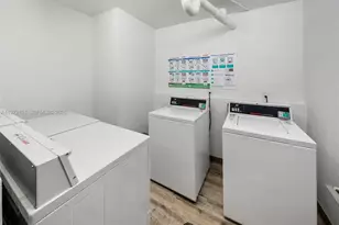 2555 Collins Ave, Miami Beach, FL 33140 - Photo 28