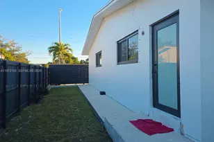 891 W 53rd St, Hialeah, FL 33012 - Photo 2