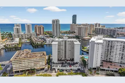 121 Golden Isles Dr #104, Hallandale Beach, FL 33009 - Photo 20