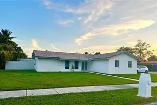 9230 SW 68th St, Miami, FL 33173 - Photo 30