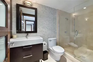 5875 Collins Ave, Miami Beach, FL 33140 - Photo 20