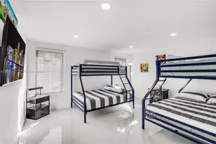 348 NE 117th St, Miami, FL 33161 - Photo 18