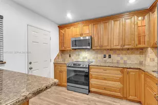 6201 N Falls Cir Dr, Lauderhill, FL 33319 - Photo 8