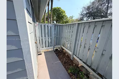 1818 Racquet Ct, North Lauderdale, FL 33068 - Photo 14