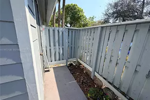 1818 Racquet Ct, North Lauderdale, FL 33068 - Photo 14