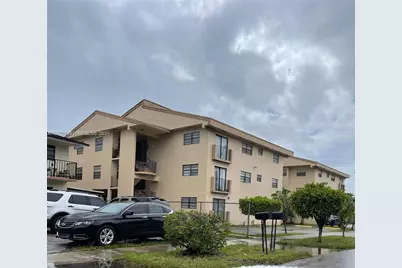 1490 W 42nd Pl #206, Hialeah, FL 33012 - Photo 8