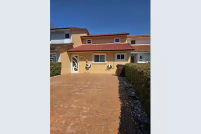 1067 W 37th St, Hialeah, FL 33012 - Photo 2