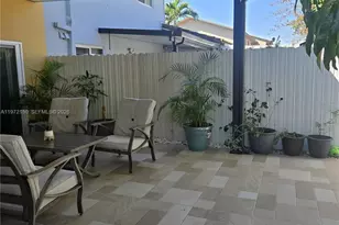 1067 W 37th St, Hialeah, FL 33012 - Photo 18