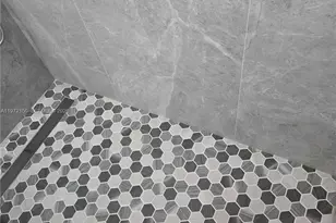 1067 W 37th St, Hialeah, FL 33012 - Photo 34