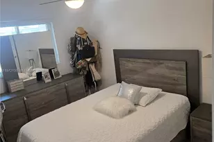 1067 W 37th St, Hialeah, FL 33012 - Photo 24