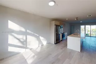 2555 NE 193rd St, Miami, FL 33180 - Photo 6