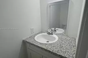 1560 NE 151st St, Miami, FL 33162 - Photo 6
