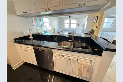 17145 N Bay Rd #4613, Sunny Isles Beach, FL 33160 - Photo 12