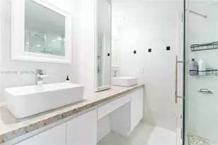 9844 NW 6th Ct, Plantation, FL 33324 - Photo 10