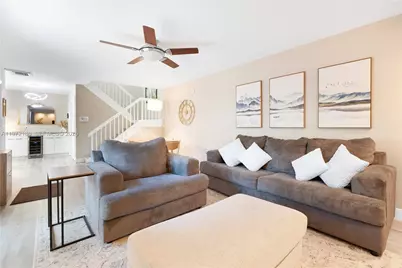 9844 NW 6th Ct #9844, Plantation, FL 33324 - Photo 4