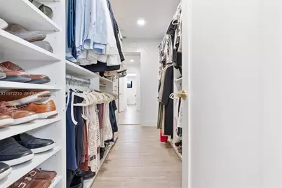 8201 SW 151st St, Palmetto Bay, FL 33158 - Photo 14