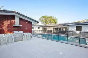 8201 SW 151st St, Palmetto Bay, FL 33158 - Photo 26