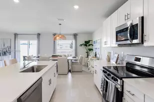 329 Marta Dr, Lehigh Acres, FL 33974 - Photo 4