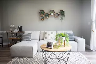 7941 Catalina Cir, Tamarac, FL 33321 - Photo 1