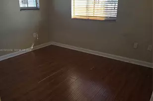 1677 SE 27th Ct, Homestead, FL 33035 - Photo 2