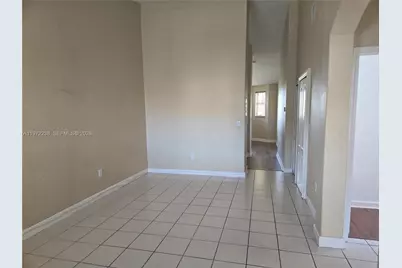 1677 SE 27th Ct #209, Homestead, FL 33035 - Photo 4