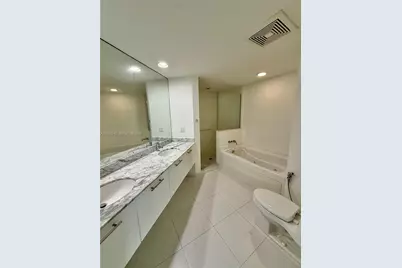 55 SE 6th St #1201, Miami, FL 33131 - Photo 10