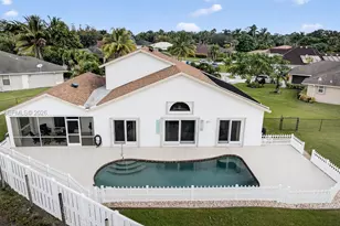 112 Camelot Ct, Royal Palm Beach, FL 33411 - Photo 80
