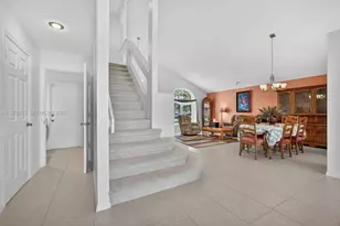 112 Camelot Ct, Royal Palm Beach, FL 33411 - Photo 18