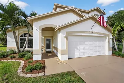 112 Camelot Ct, Royal Palm Beach, FL 33411 - Photo 2