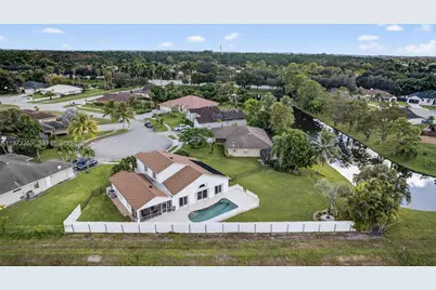 112 Camelot Ct, Royal Palm Beach, FL 33411 - Photo 72