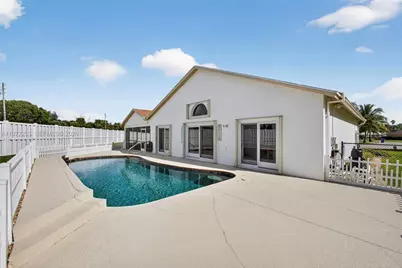 112 Camelot Ct, Royal Palm Beach, FL 33411 - Photo 56