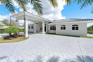 135 SW 125th Ave, Miami, FL 33184 - Photo 2