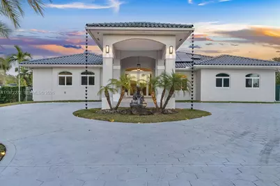 135 SW 125th Ave, Miami, FL 33184 - Photo 1