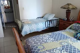 4675 W 18th Ct, Hialeah, FL 33012 - Photo 6