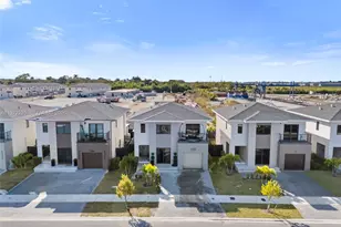 209 NW 13th Pl, Florida City, FL 33034 - Photo 2