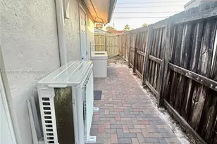 7910 NW 12th St, Pembroke Pines, FL 33024 - Photo 2