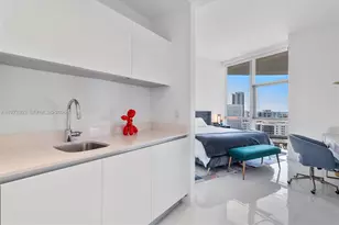 851 NE 1st Ave, Miami, FL 33132 - Photo 38